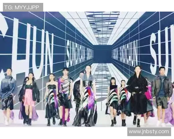 18企鹅足球明星赛激情碰撞展现球场魅力与友谊的完美结合